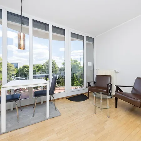 Habitat Apartment *