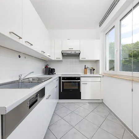 Habitat Apartment *